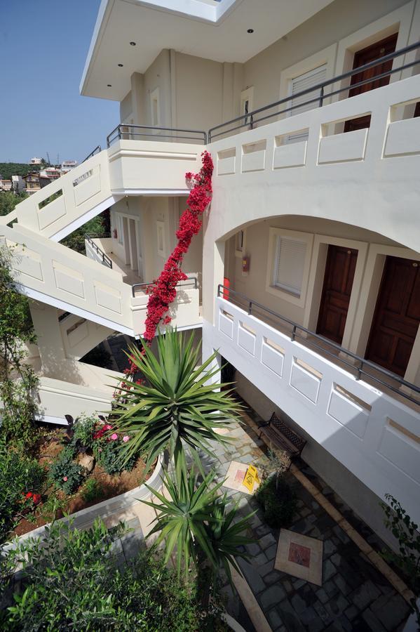 Merabello Apartments Agia Marina Exterior foto